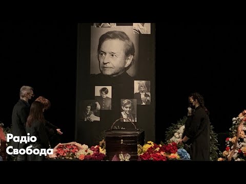 У Львові поховали Романа Віктюка