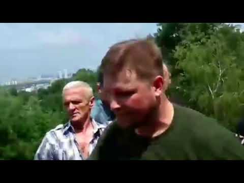 Борис Гребенщиков на Пейзажной аллее в Киеве