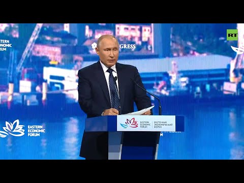 Путин участвует в пленарном заседании ВЭФ — LIVE