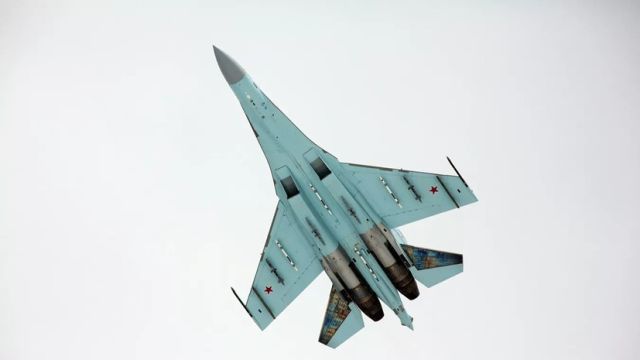Многоцелевой истребитель Су-27