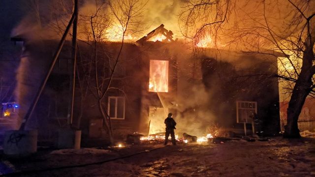 Семь человек погибли при пожаре в Екатеринбурге