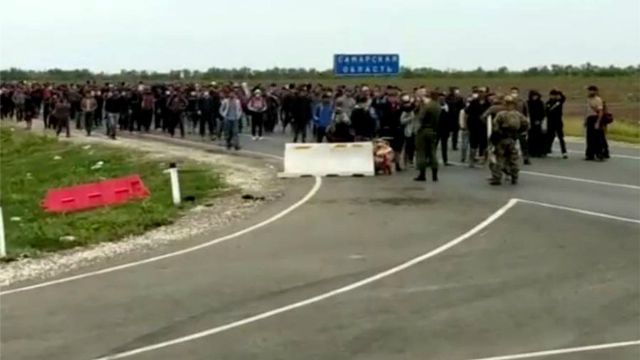 Мигранты устроили беспорядки на российско-казахстанской границе