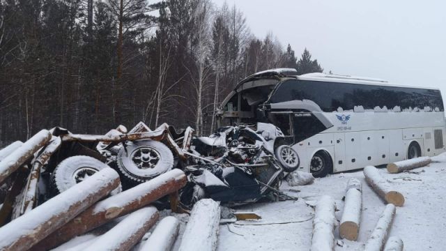 Пять человек стали жертвами ДТП в Иркутской области