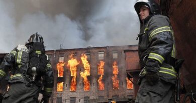 В Петербурге сгорела «Невская мануфактура»