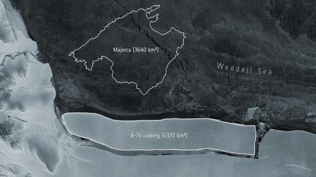 Самый большой айсберг в мире откололся от Антарктиды
