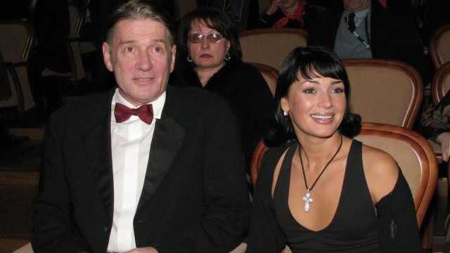Александр Абдулов с женой Юлией