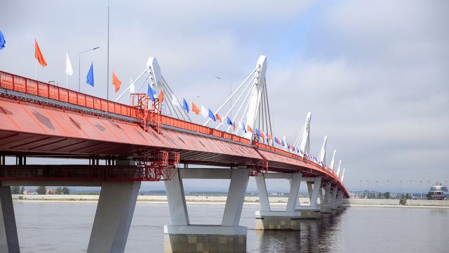 автомобильный мост между Россией и Китаем в Благовещенске