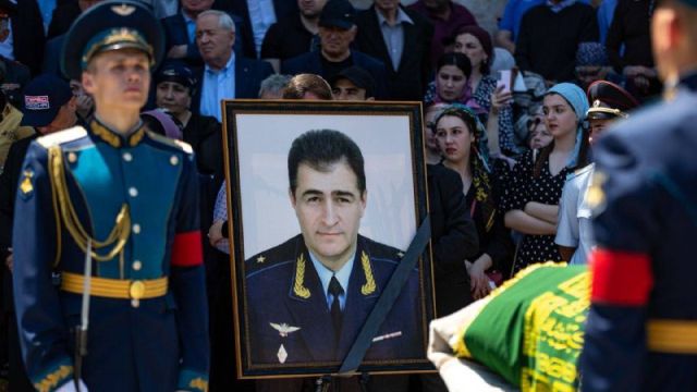 Генерал-майор Канамат Боташев погиб в небе над Донбассом