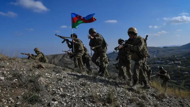 Азербайджанские солдаты