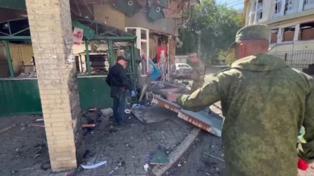 Тринадцать человек погибли в результате обстрела Донецка