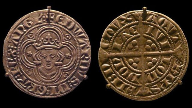 Клад средневековых монет обнаружили в Шотландии