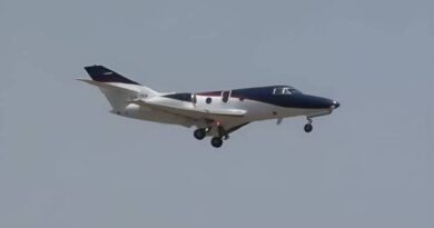 Самолет Falcon 10B