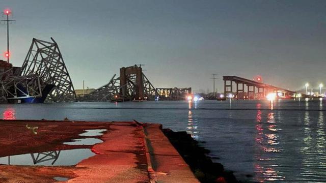 Мост обрушился в американском Балтиморе