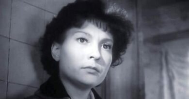 Елена Муратова