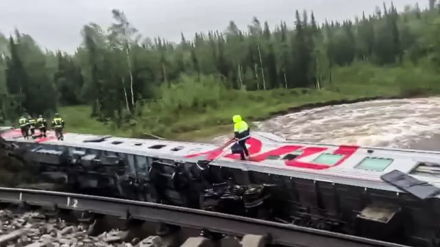 Крушение поезда в Коми