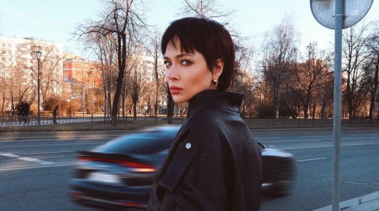 Настасья Самбурская