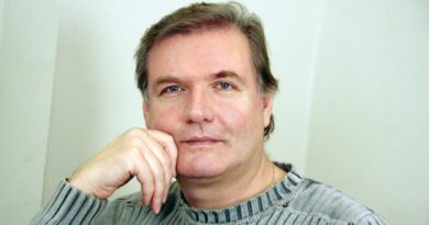 Умер народный артист России Владимир Симонов Владимир Симонов