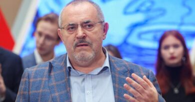 Борис Надеждин